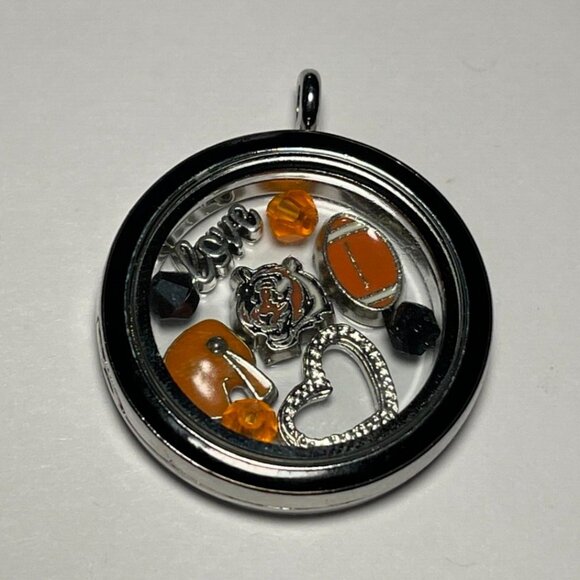 Cincinnati Bengals NFL Memory Charm Locket w/ 22 IN chain NEW - Picture 1 of 4